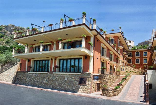 Agostiniana Hotel Санта Тереза ди Рива Екстериор снимка